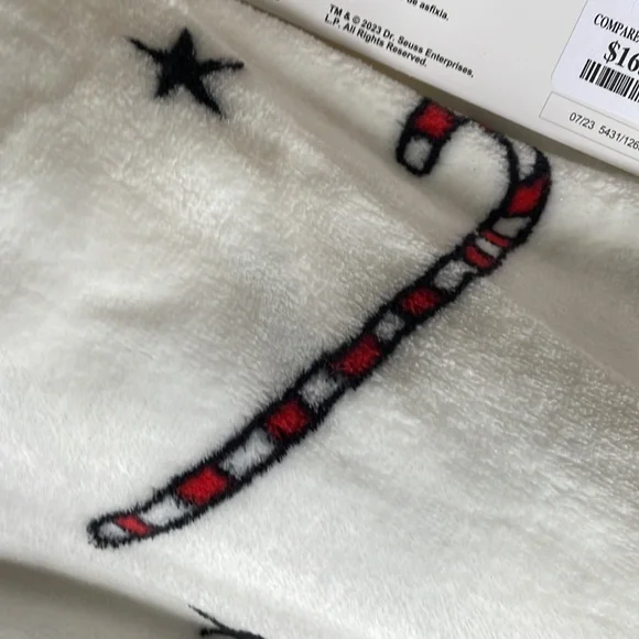 Grinch Throw Oversized LAST ONE - Picture 4 of 7